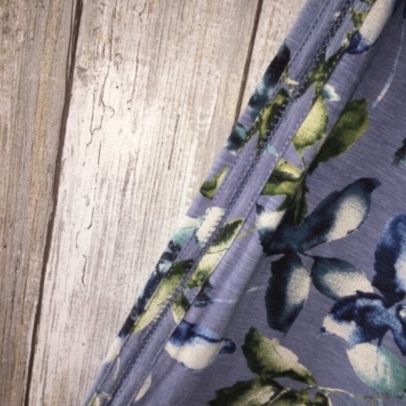 J. Jill Blue Falling Leaves 3/4 Sleeve Blouse - Picture 3 of 5